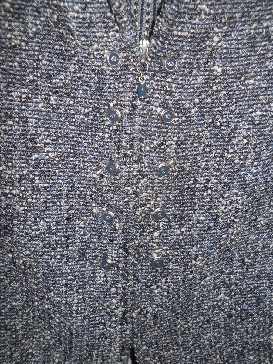 REDUCED! St.John Collection Blue,Gray and White Boucle Knit