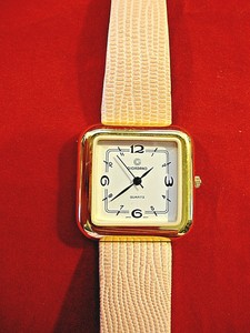 giordano square watch