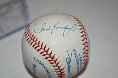 SANDY KOUFAX LOS ANGELES DODGERS / PACIFIC LEAGUE  SIGNED BASEBALL   (CWT14)