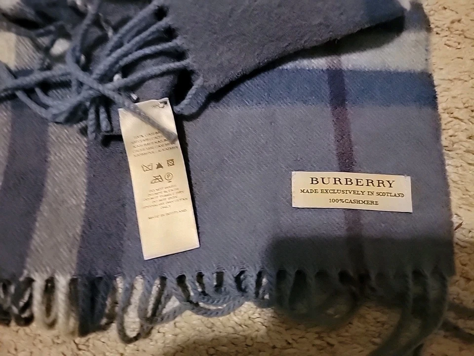 Bufanda de cachemir Burberry vintage Foto 2 de 2