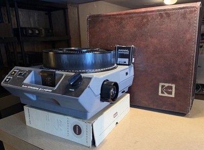 Kodak Ektagraphic III ATS Projector Fully Functional X Bulb New Bulb Installed!