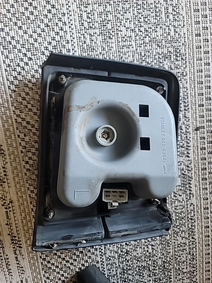 80 81 1980 1981 1983 Honda Civic Sedán Juego de luces traseras izquierda y derecha OEM  Foto 3 de 4