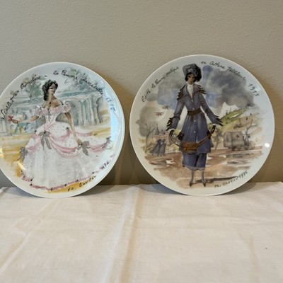 Henri D Arceau Les Femmes Collector Plates  Scarlett  &  Edith   8 1/2 