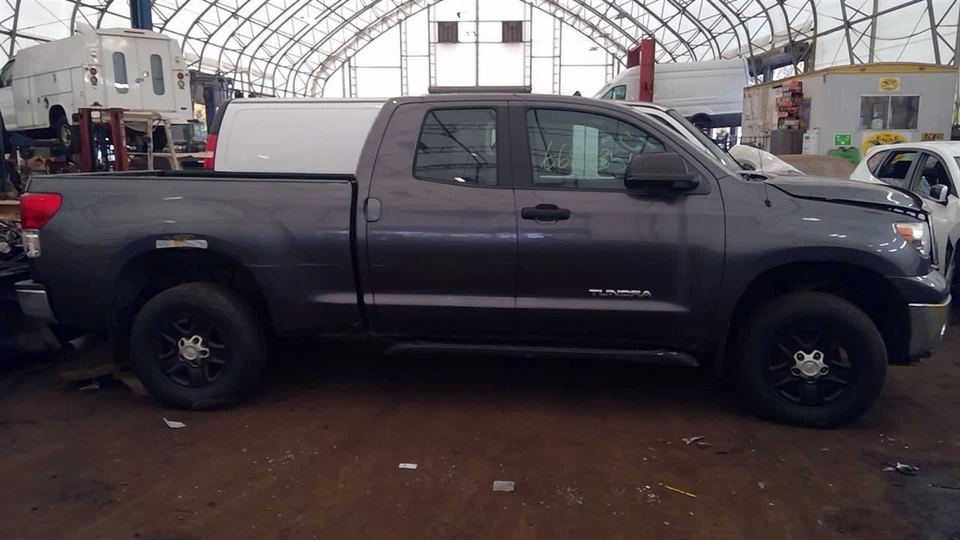 Aspirador de freio elétrico 8 cilindros cabine dupla compatível com 07-17 TUNDRA 6815340 - Imagem 2 de 4