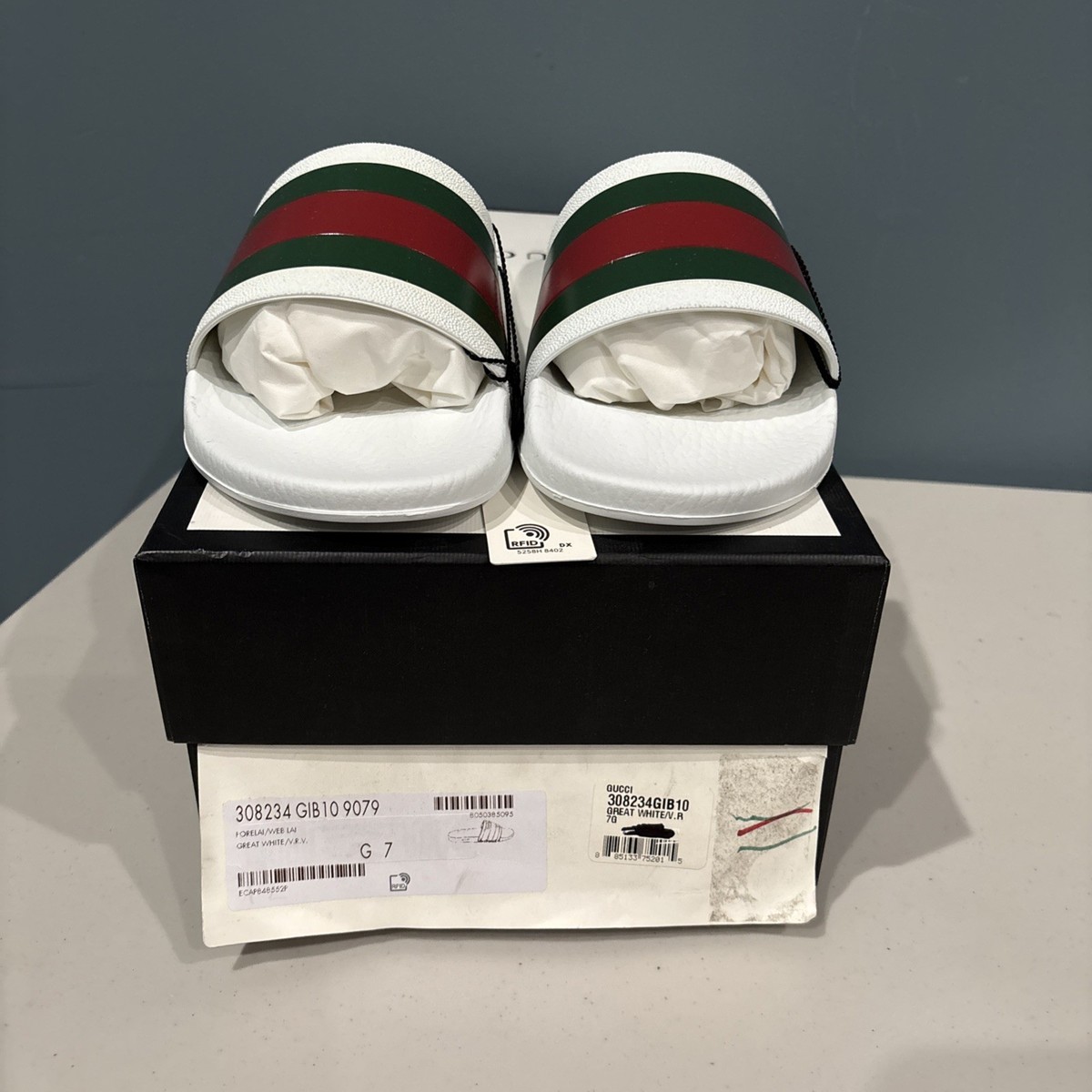 NIB GUCCI Pursuit Stripes White Pool Slides Mens - White Gucci Web