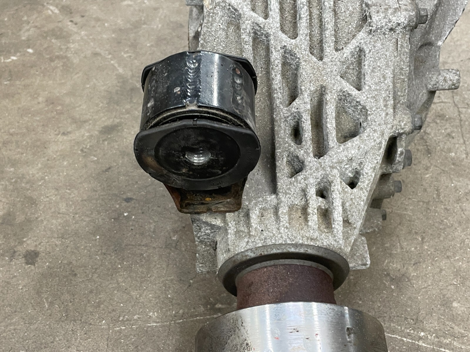 14-17 Maserati Quattroporte GTS Rear Diff Differential Axle Carrier RWD 1574 OEM