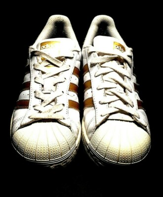 Adidas Original Superstar White / Gold Stripe Shoes Kid's Size 4 (K-39) | eBay Adidas Original Superstar White / Gold Stripe Shoes Kid's Size 4 (K-39) | eBay