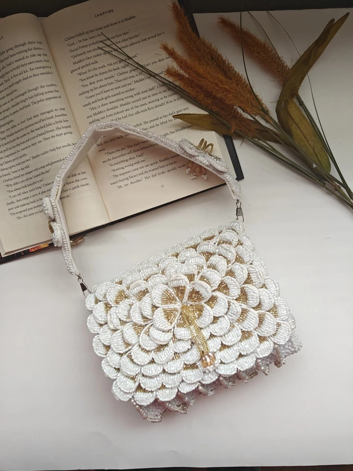 Bolso de mano de lujo blanco con cuentas hecho a mano