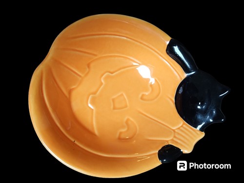 Halloween, Candy Dish, Glow In Dark Ghosts, 5 Magnetic Figures Shown, Avon . - Picture 2 of 6