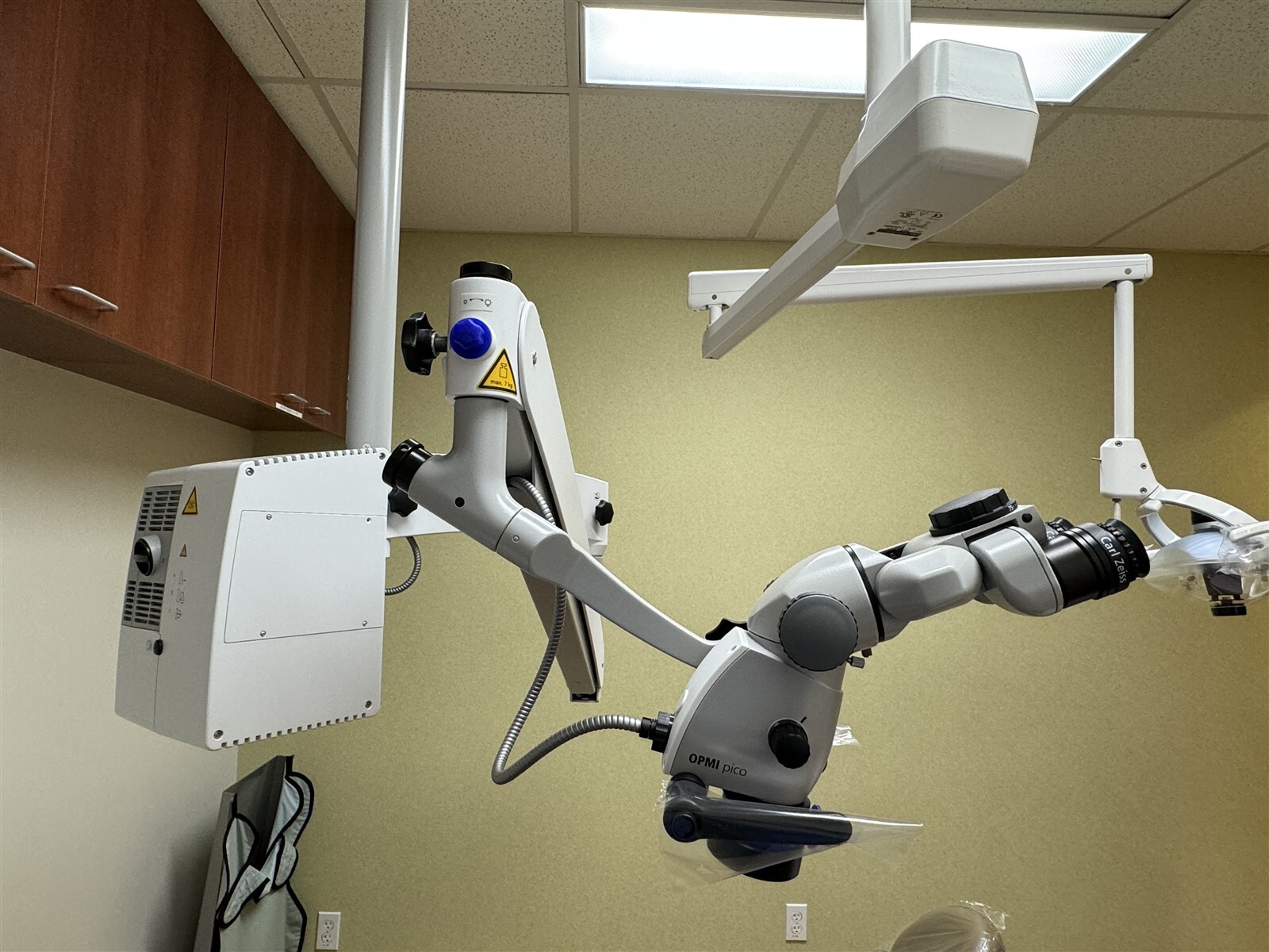 Carl Zeiss OPMI Pico Dental Dentistry Xenon Microscope Magnification