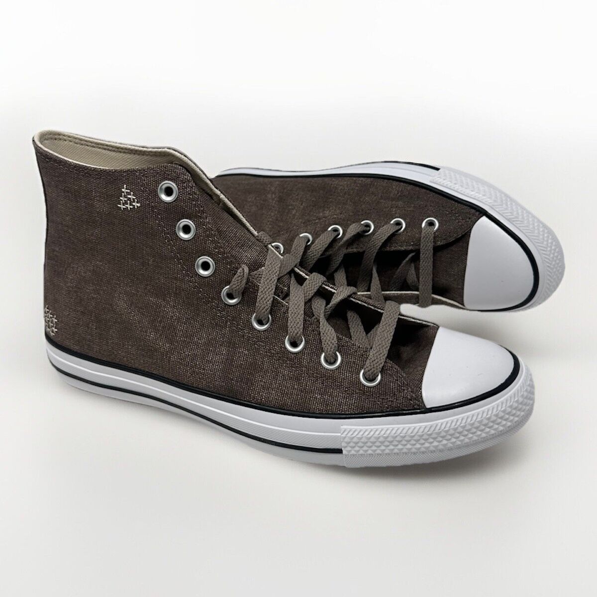 Converse All-Star Chuck Taylor Hi Sneakers Men Size 10 Pure Converse All-Star Chuck Taylor Hi Sneakers Men Size 10 Pure