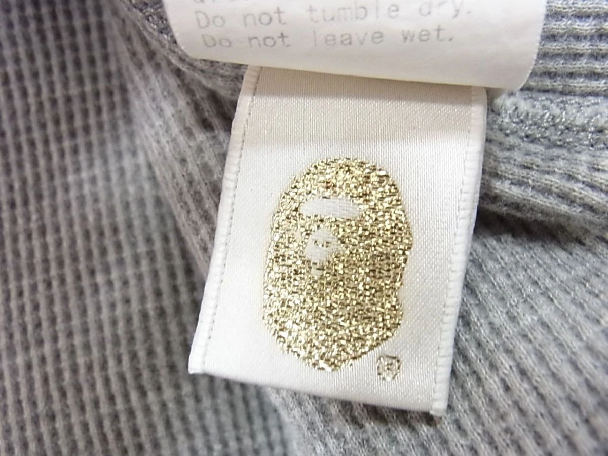 A BATHING APE (BAPE) Felpa con cappuccio mezza zip usata modello A Bathing Ape fodera termica rovesciata Ursus Bape