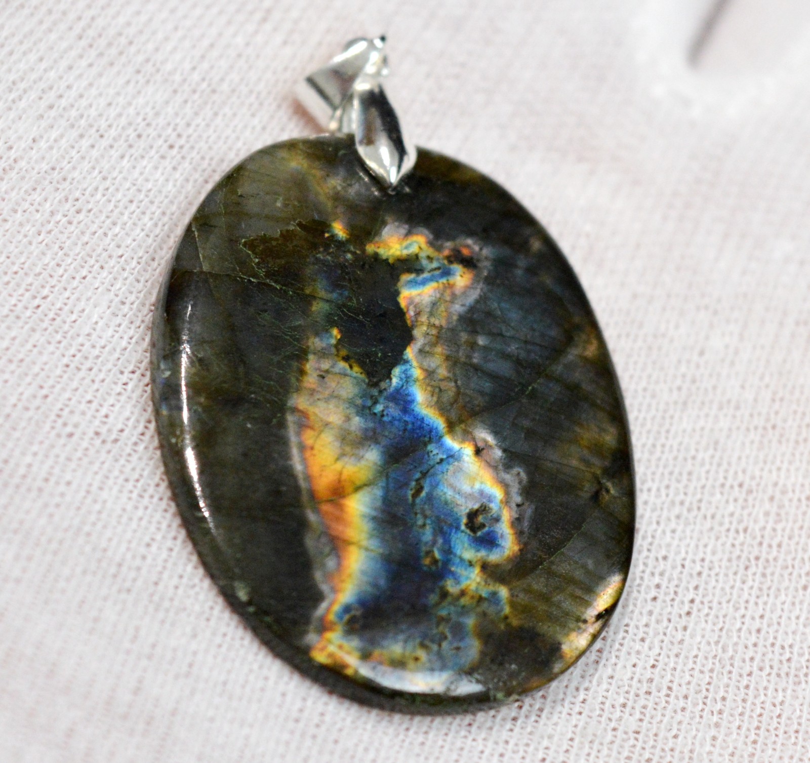 Labradorite pendentif cabochon 63 carats, authentique pierre de Madagascar GC39
