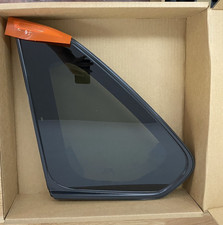 Toyota 2019-2025 cuarto de vidrio 62720-0R090