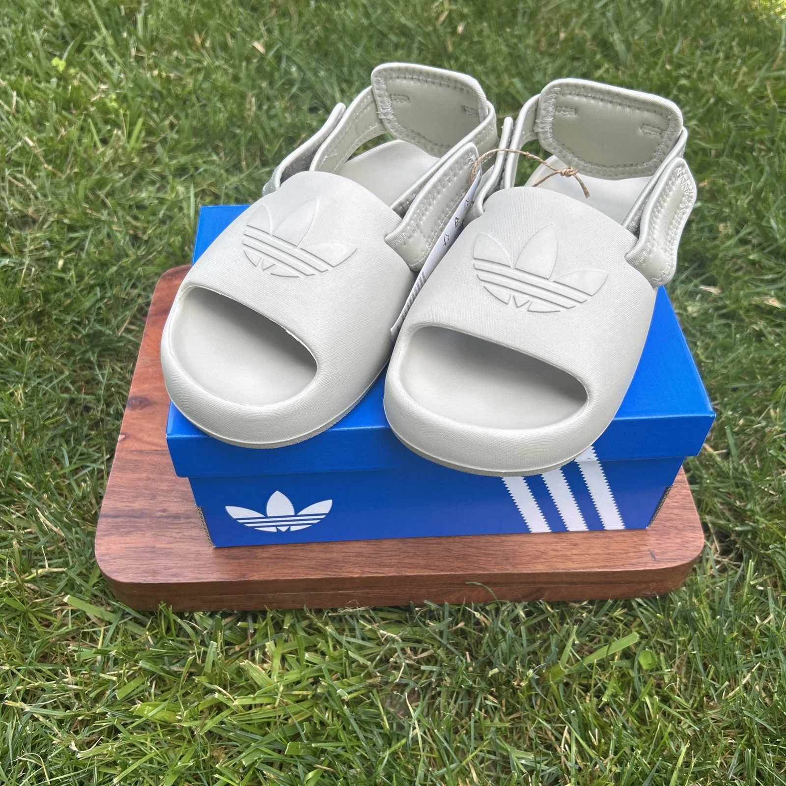 Adidas Bambini Adilette C Taglia 1 Sandalo Impermeabile Cinturino Staccabile Grigio IG8434