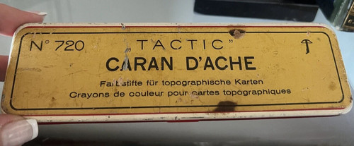 🔴 Caran D'Ache Crayons Tactic 720 Crayons Boîte Étain Collection Rare Vintage - Photo 9 sur 10