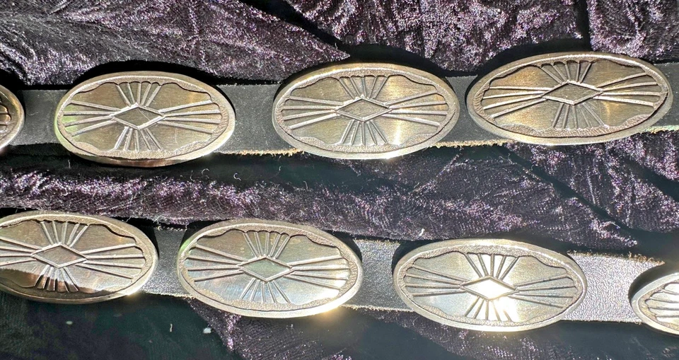 Cinturón Concho Dean Brown Sterling Navajo Slim 39" Años 40 Foto 2 de 4