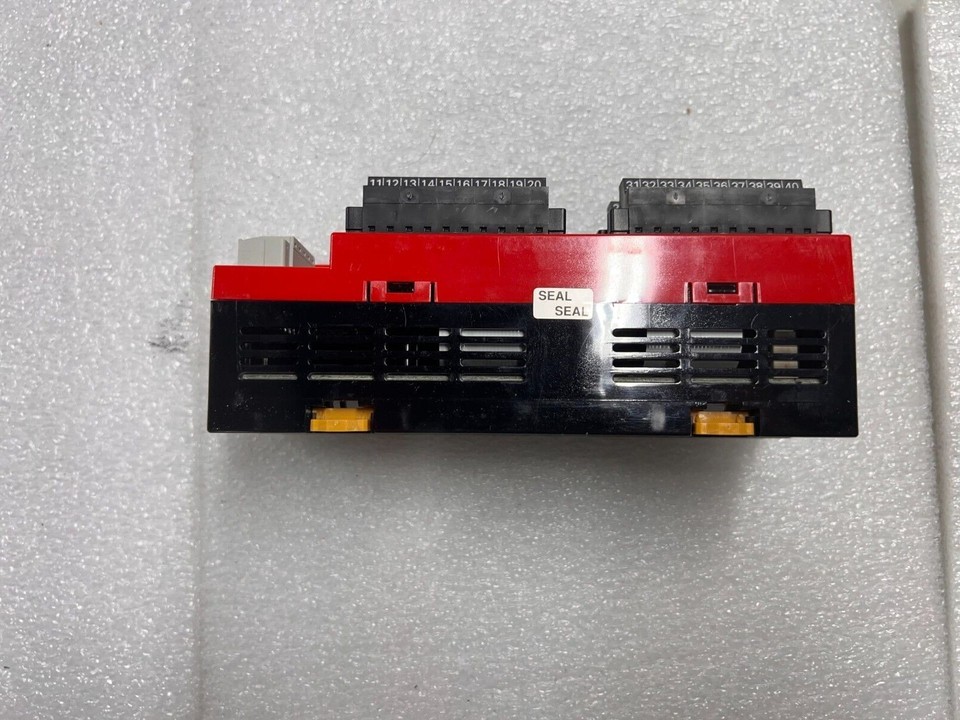 Allen Bradley 1791DS-IB8XOB8 DeviceNet Ser A Safety CompactBlock Input ...