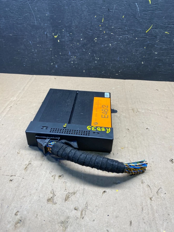 2000-2006 BMW 325Ci 330i E46 Rear Radio Audio Amplifier Amp OEM R8835 DG - Image 3 of 4