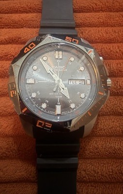 Casio Illuminator 100M Men s Watch MTD-1080 Silver Orange Day Date New Battery