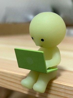 SMISKI Work Series Researching Laptop Glow in the Dark Japan