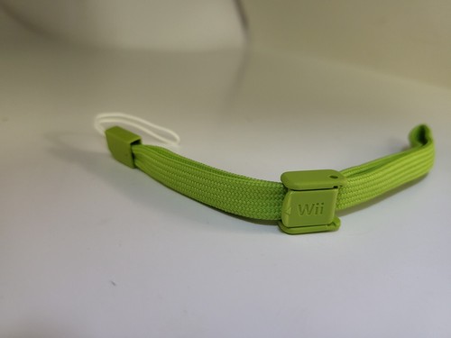 NEW GREEN Official OEM Nintendo Wii Remote Wrist Strap - Picture 2 of 2