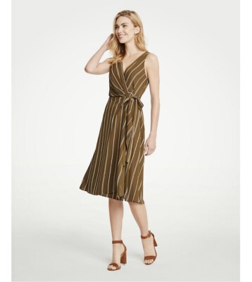 green emerald velvet dress Shop Ann Taylor clothing and handbags at SilkRoll. Trade with us!