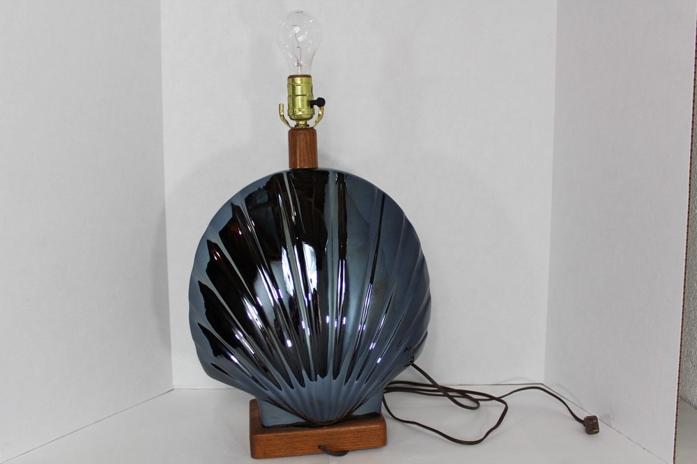 Vintage 60s Art Deco Metallic Ceramic Sea Shell Nautical Table Lamp - Thumbnail 4