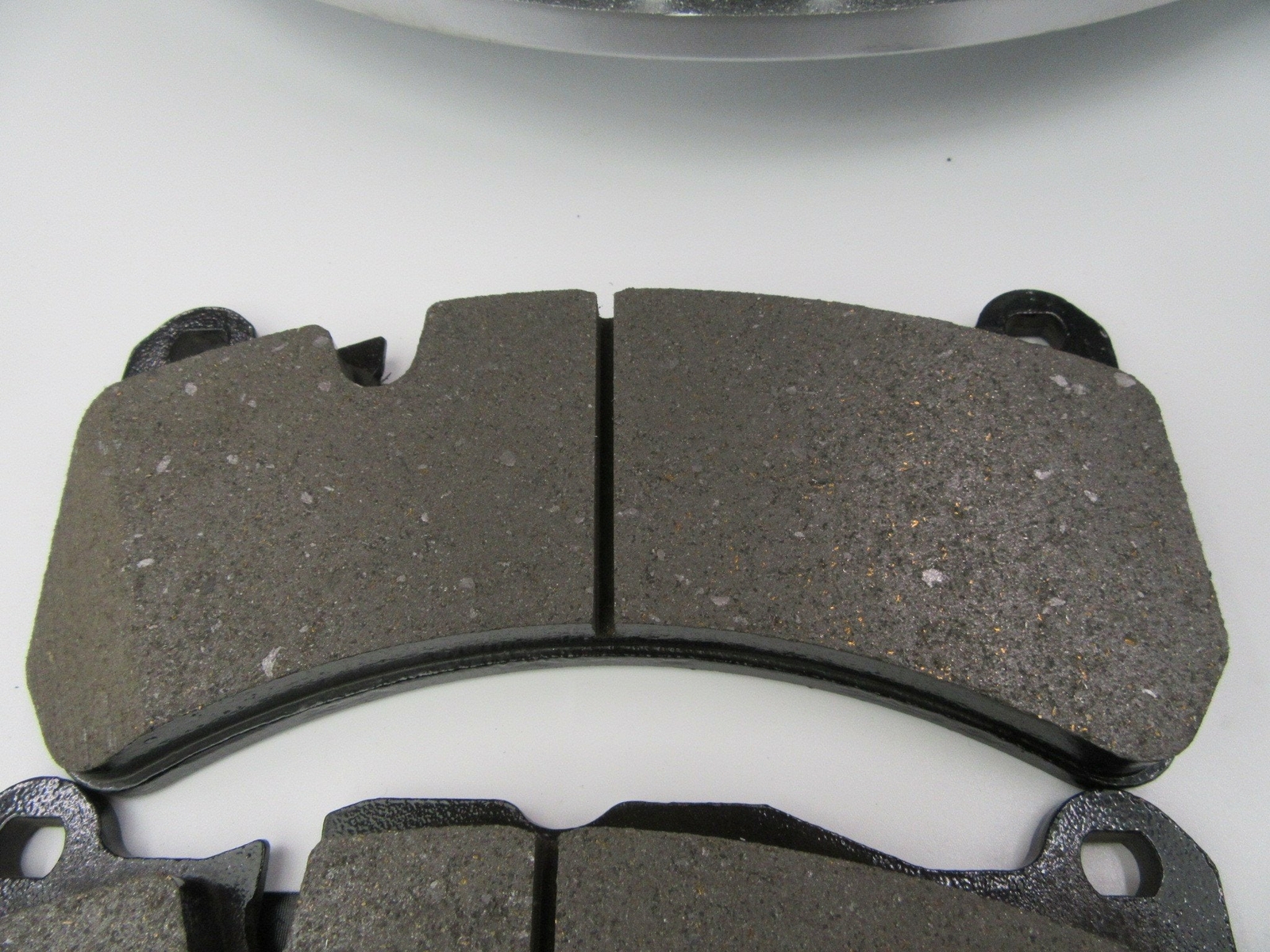 Maserati GranTurismo Gt front brake pads & rotors 605