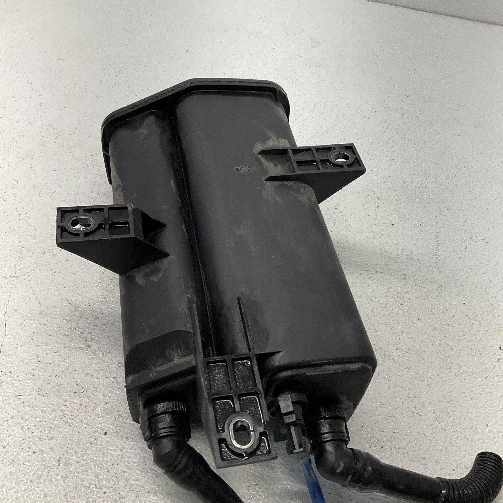 00 01 02 03 04 05 06 BMW X5 E53 Fuel Vapor Charcoal EVAP Canister OEM