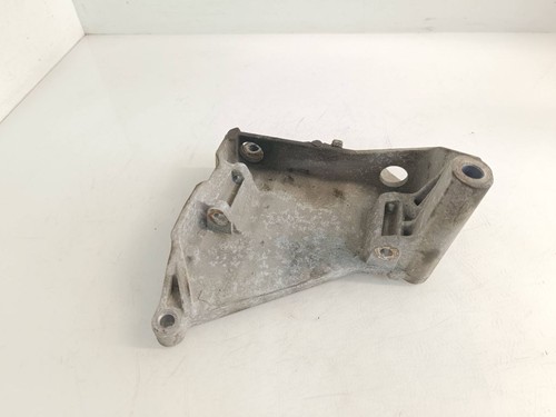 Volkswagen Transporter - Caravelle T5 2008 Halterung Lichtmaschine 070903143C