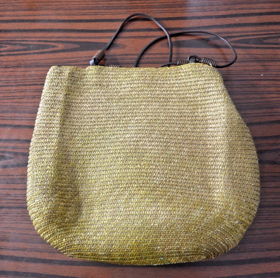 Vintage Straw Tote Bag Women’s Shoulder Purse with Leather Handles - Image 2 of 4