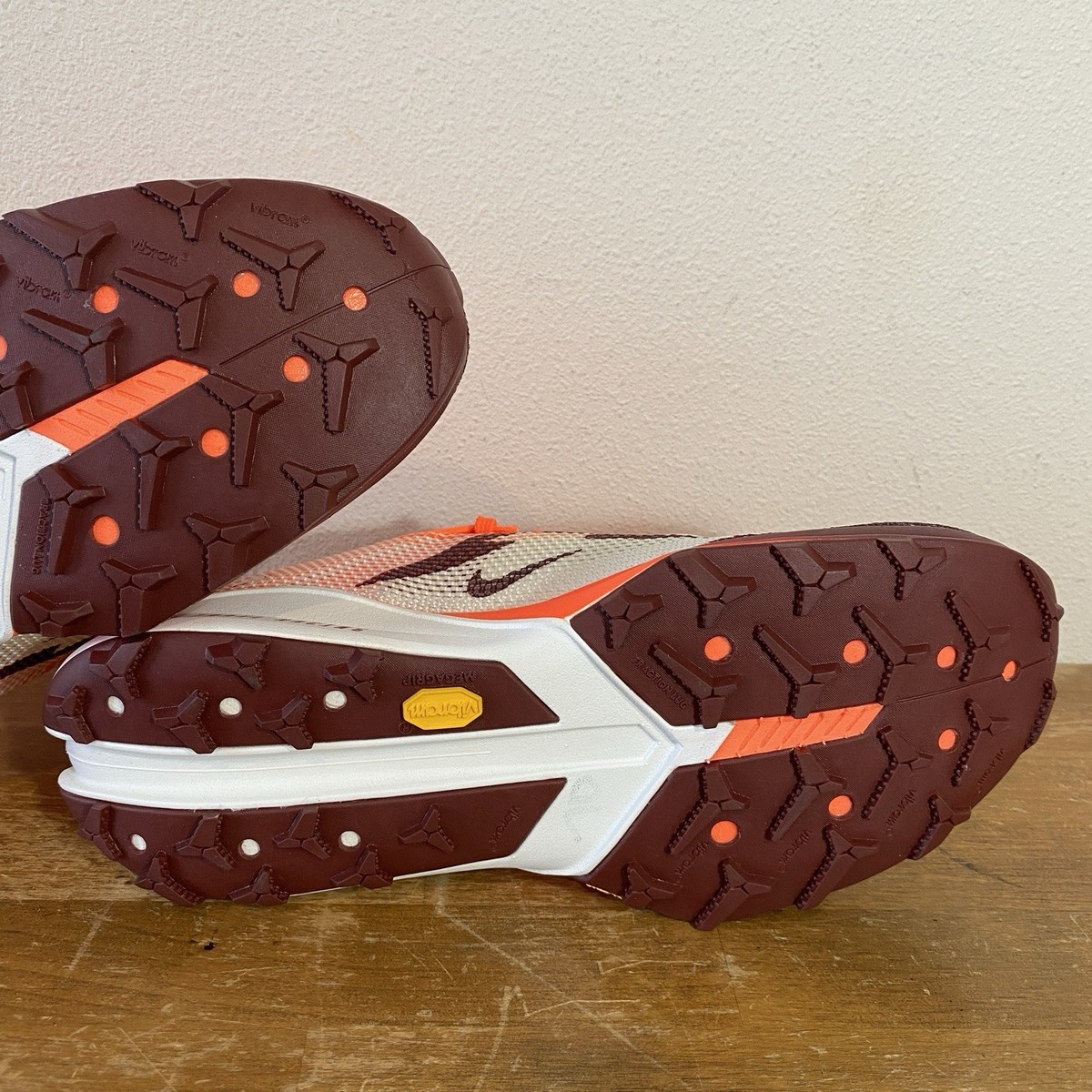 Nike Terra Kiger 10 Trail Running Shoes Hyper Crimson Orange $170 - Size 8.5 Nike Terra Kiger 10 Trail Running Shoes Hyper Crimson Orange  main image 4