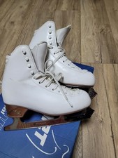 Risport 235 EU  Eiskunstlaufschuhe mit Ultima Finesse 