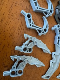 LEGO BIONICLE: Mazeka (8954) 100% complete with instruction booklet and spheres