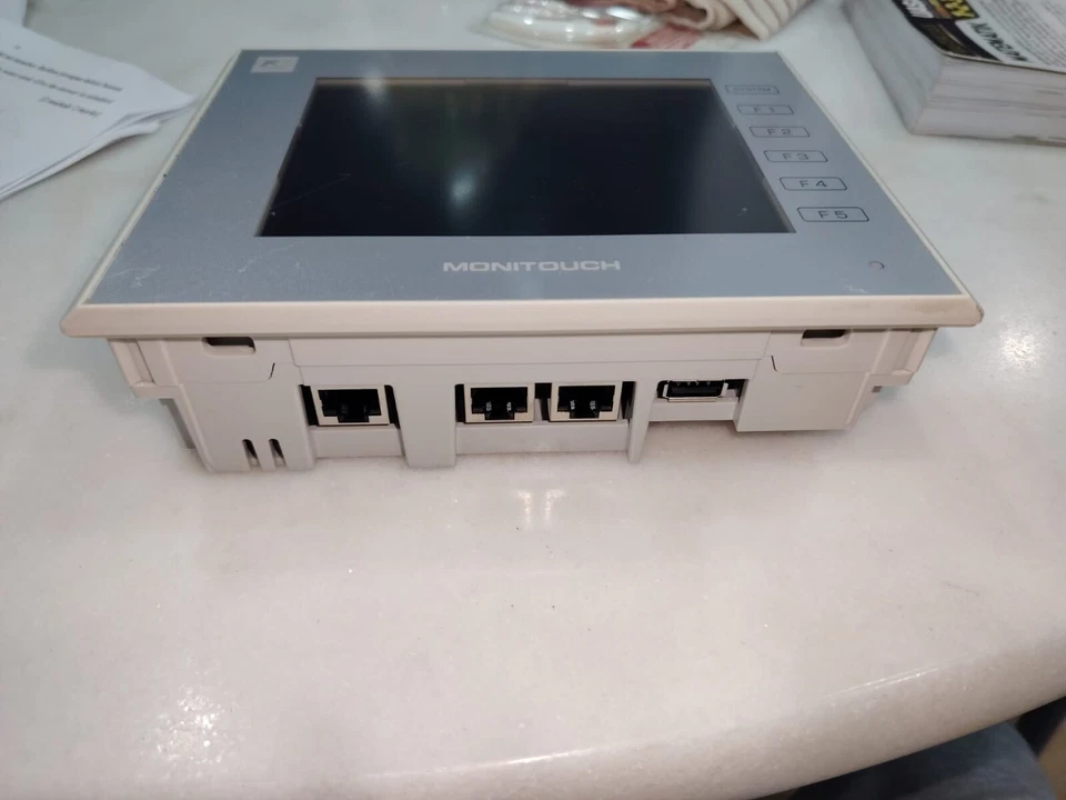 IPC, FUJI ELECTRONIC, HAKKO MONITORITOUCH V9060ITD Foto 4 de 4