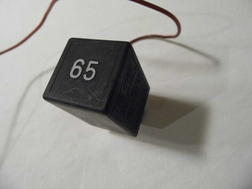 AUDI VW KRAFTSTOFFPUMPEN RELAIS 443907385C RELAIS NUMMER 65 443 907 385 C