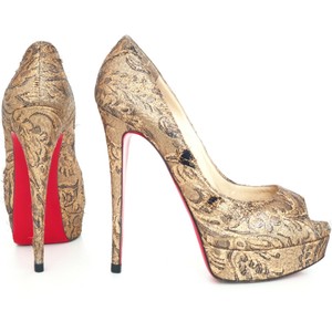 gold peep toe platform pumps