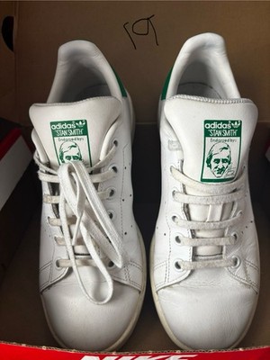 Adidas  Stan Smith . Size : 5