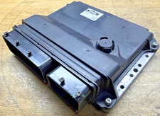 2016-17 Toyota Prius V 1.8L ECM Engine Computer Control Module PCM 89661-47800