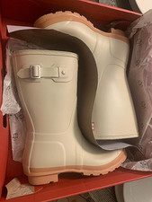 Hunter Original Short Rain Boots NIB Womens Size 7 Gravel Biscuit WFS1000RMA