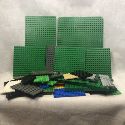 Huge LEGO Lot 44 Base Plates Asstd. SIZES/COLORS, 32x24,16x16 8x16 4x6 etc.  ￼