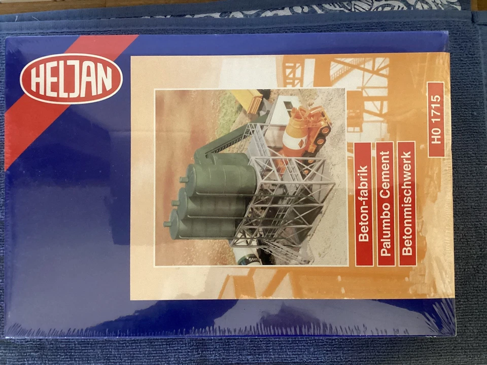 Heljan HO Kit -  1715 Palumbo Ready Mix Cement Plant - Image 2 of 3