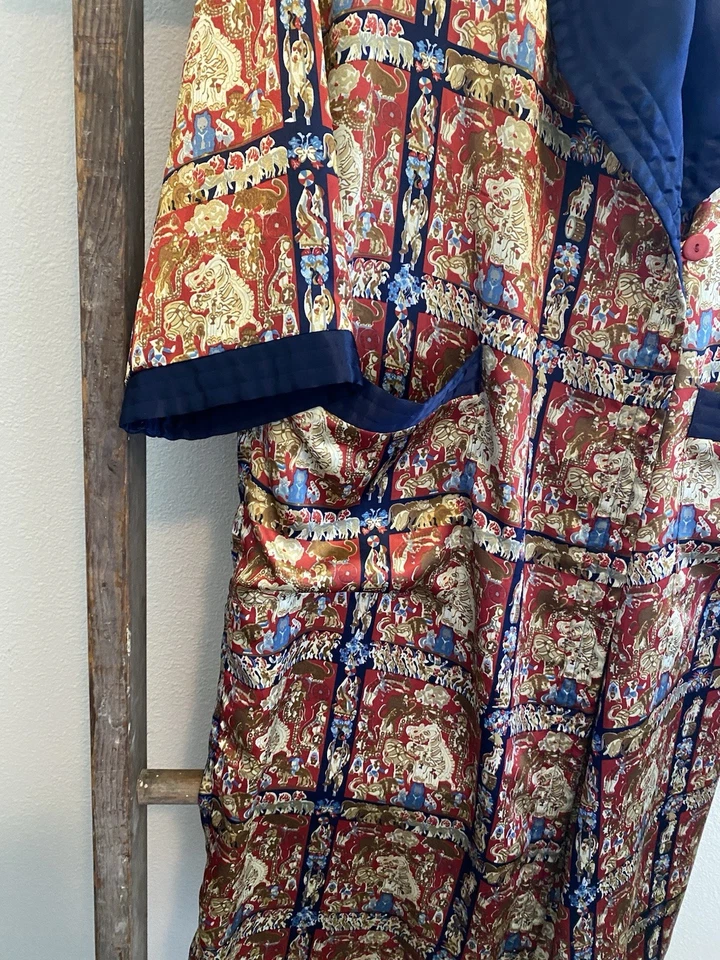 De colección Victoria's Secret Para Hombres Satén Largo Asiático Elefante Leones Patrón Talla Pequeña Foto 2 de 4