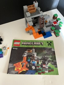 LEGO Minecraft Set# 21113 "THE CAVE" Spider Complete w/ Instructions & MINIFIGS