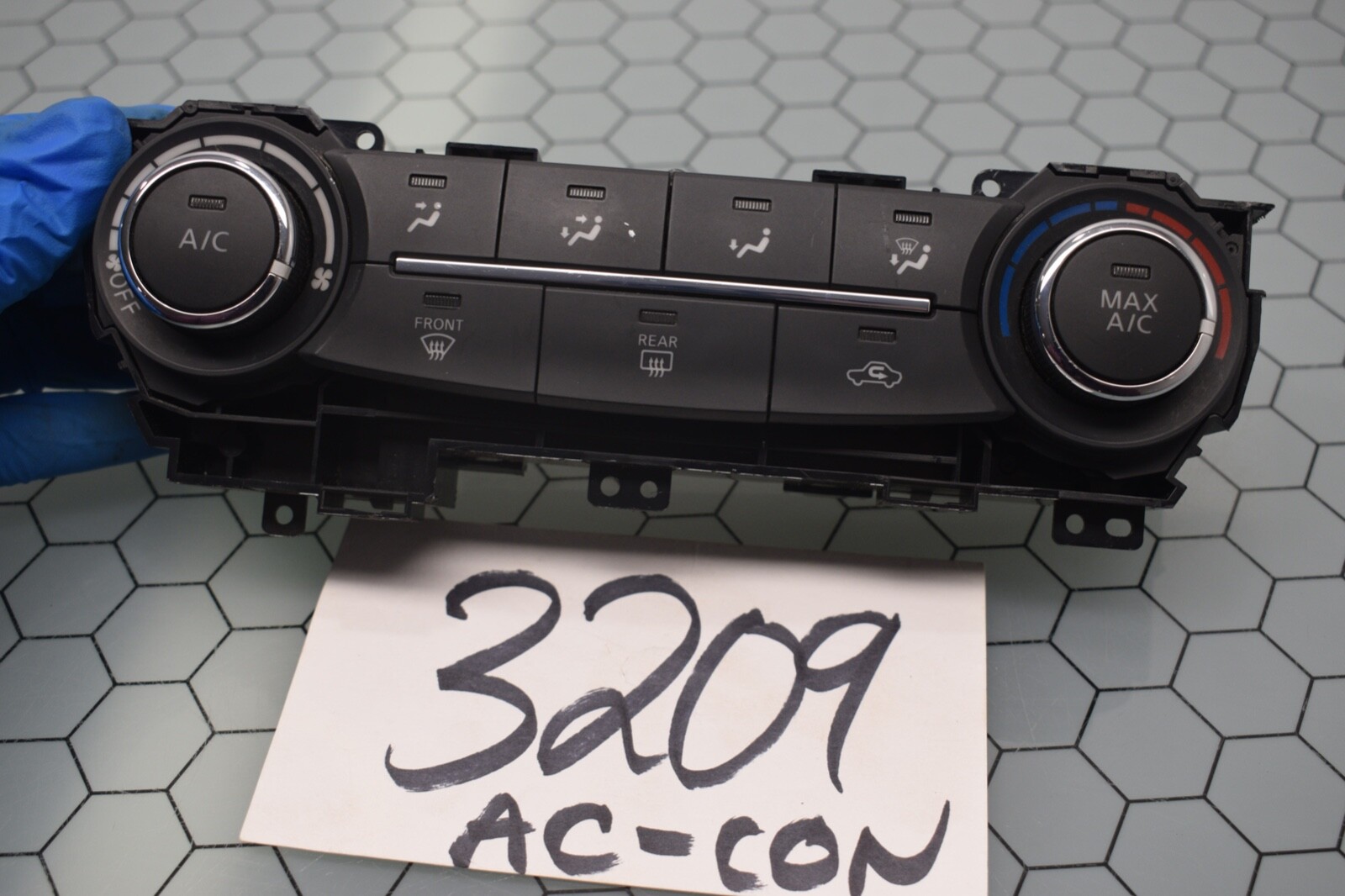 15 16 17 Nissan Sentra AC and Heater Control Used Stock #3209-AC