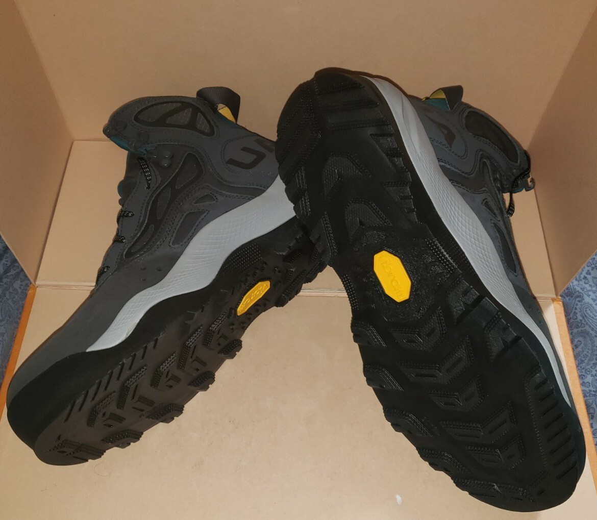 Under Armour Charged Raider Mid Waterproof Hiking Boots 3024265-101 Men Sz 11.5 Under Armour Charged Raider Mid Waterproof Hiking Boots  main image 4