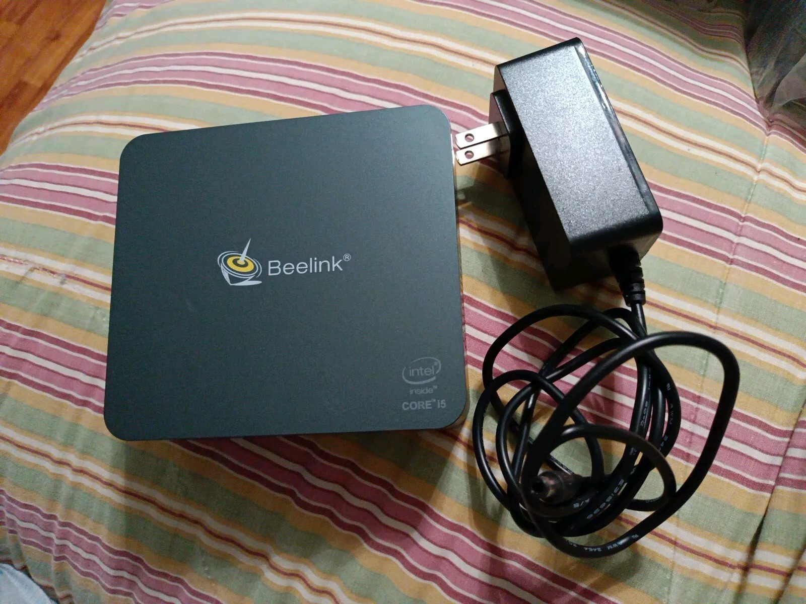 Beelink Mini PC U57 (Intel i5 2.70GHz 8GB RAM 512 SSD) 12VDC 100240V