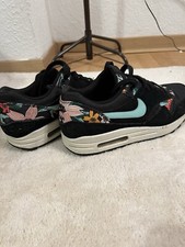 Nike Air Max 1 Floral Print Schwarz Blumen Gr. 41 