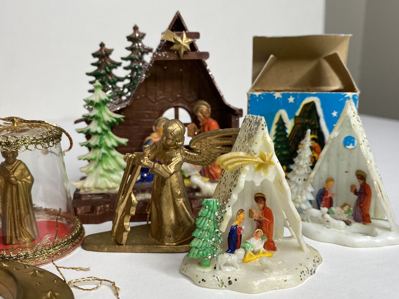 9 Pc. Lot of Vintage Christmas Decorations Dioramas Angels ...